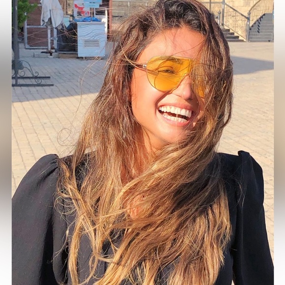 Meet the Posher: Aydan’s Allure Closet 🛍️ - Picture 4 of 9